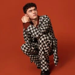 GUARDIAN SATURDAY Mag 05/10/2024 Joe Locke Cover 10 GUARDIAN SATURDAY Mag 05/10/2024 Joe Locke Cover -CELEBRITY MAGAZINES 20241004 154410