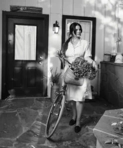 LANA DEL REY HOLLYWOOD REPORTER MAGAZINE - SEPTEMBER 20, 2023 (US Customers Only) -CELEBRITY MAGAZINES F6ei LvXQAAaTU6