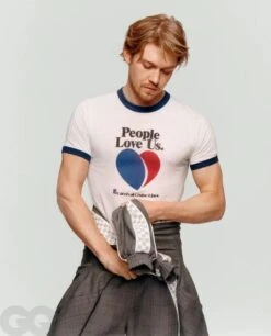 British GQ Magazine June 2022 JOE ALWYN Conversations With Friends -CELEBRITY MAGAZINES FSUqgGnXMAAn18w