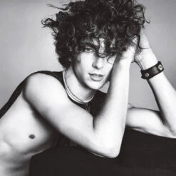 BRITISH VOGUE OCTOBER 2022 TIMOTHEE CHALAMET COVER -CELEBRITY MAGAZINES FcsiezzaEAI2gg5