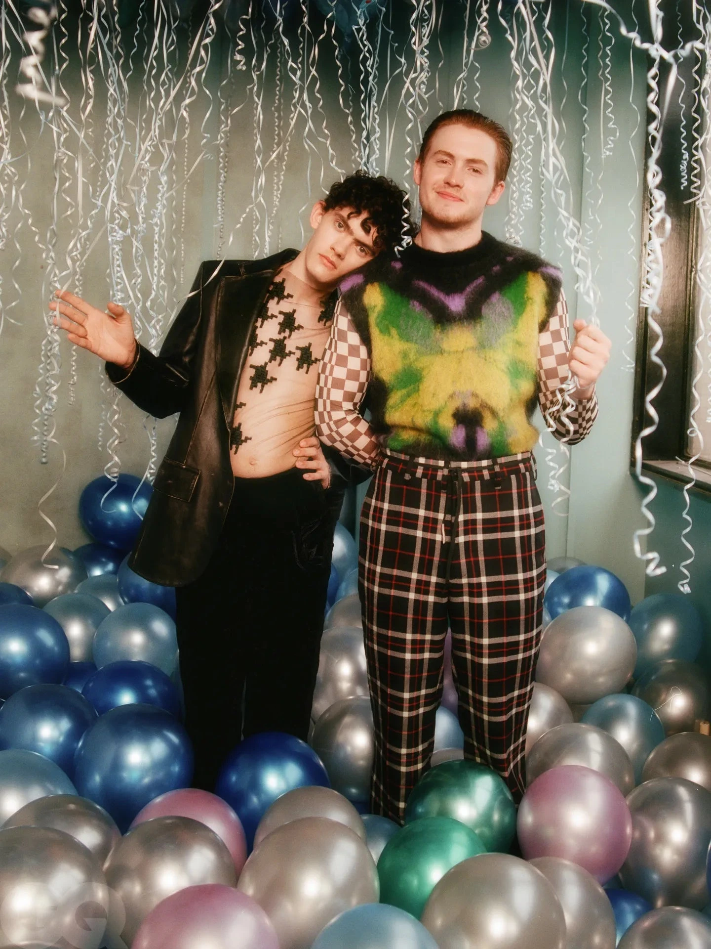 BRITISH GQ Dec/Jan 2022 Joe Locke & Kit Connor (Heartstopper) (Random Cover) 3 BRITISH GQ Dec/Jan 2022 Joe Locke & Kit Connor (Heartstopper) (Random Cover)