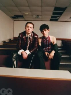 BRITISH GQ Dec/Jan 2022 Joe Locke & Kit Connor (Heartstopper) (Random Cover) 13 BRITISH GQ Dec/Jan 2022 Joe Locke & Kit Connor (Heartstopper) (Random Cover) -CELEBRITY MAGAZINES GQDECJANONLINECROPS HEARTSTOPPER 6