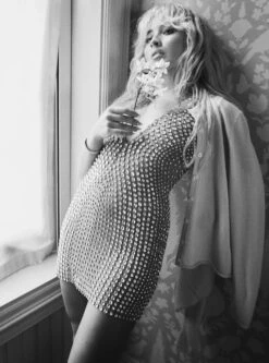 Sabrina Carpenter - Vanity Fair Magazine July/August 2024 9 Sabrina Carpenter - Vanity Fair Magazine July/August 2024 -CELEBRITY MAGAZINES GRGTwyaW4AEhNcc