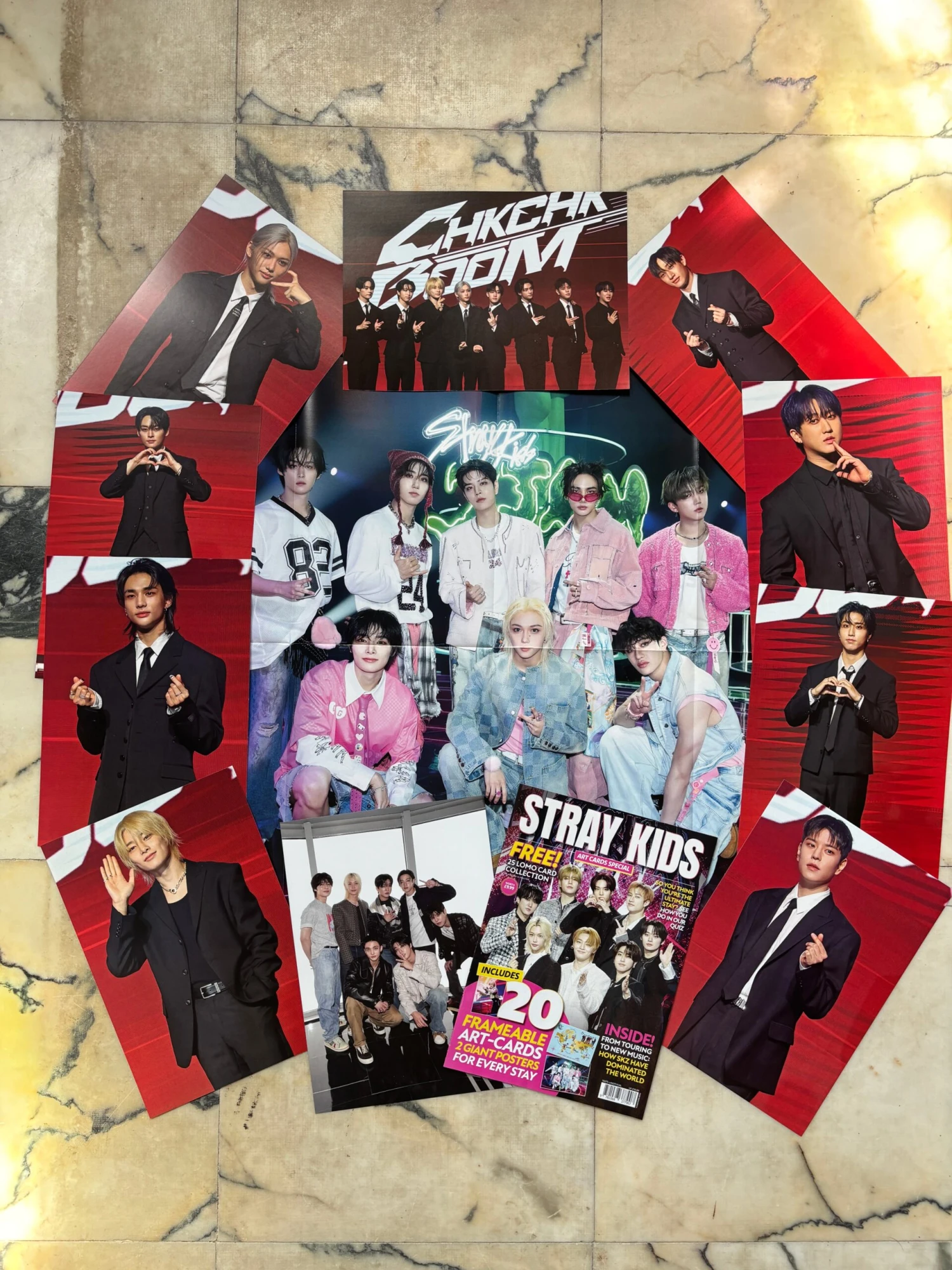 Stray Kids Art Cards Special Magazine 2025 - 20 Frameable Cards - 2 Giant Posters 3 Stray Kids Art Cards Special Magazine 2025 - 20 Frameable Cards - 2 Giant Posters