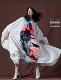 OBSERVER Magazine 23 January 2022 Caitriona Balfe Cover And Interview Sam Heughan -CELEBRITY MAGAZINES Screenshot 20220123 092206