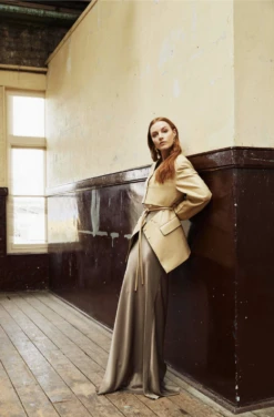 SQUARE MILE Magazine May 2024 Richard Rankin Harriet Slater Outlander -CELEBRITY MAGAZINES Screenshot 20240516 120032