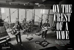 Classic Rock Magazine May 2020: RUSH - THE MAKING OF PERMANENT WAVES -CELEBRITY MAGAZINES s l1600 31 2bd2b73b 5555 46e1 a64c 5c3ee2bceba9